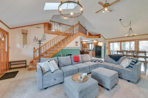 Bennington Home with Deck about 5 Mi to Bald Mountain!